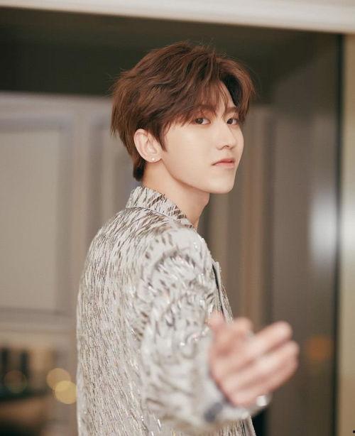 娱乐圈男神最新爆料百度云,揭秘幕后真相与情感纠葛 第2张 娱乐圈男神最新爆料百度云,揭秘幕后真相与情感纠葛 第2张